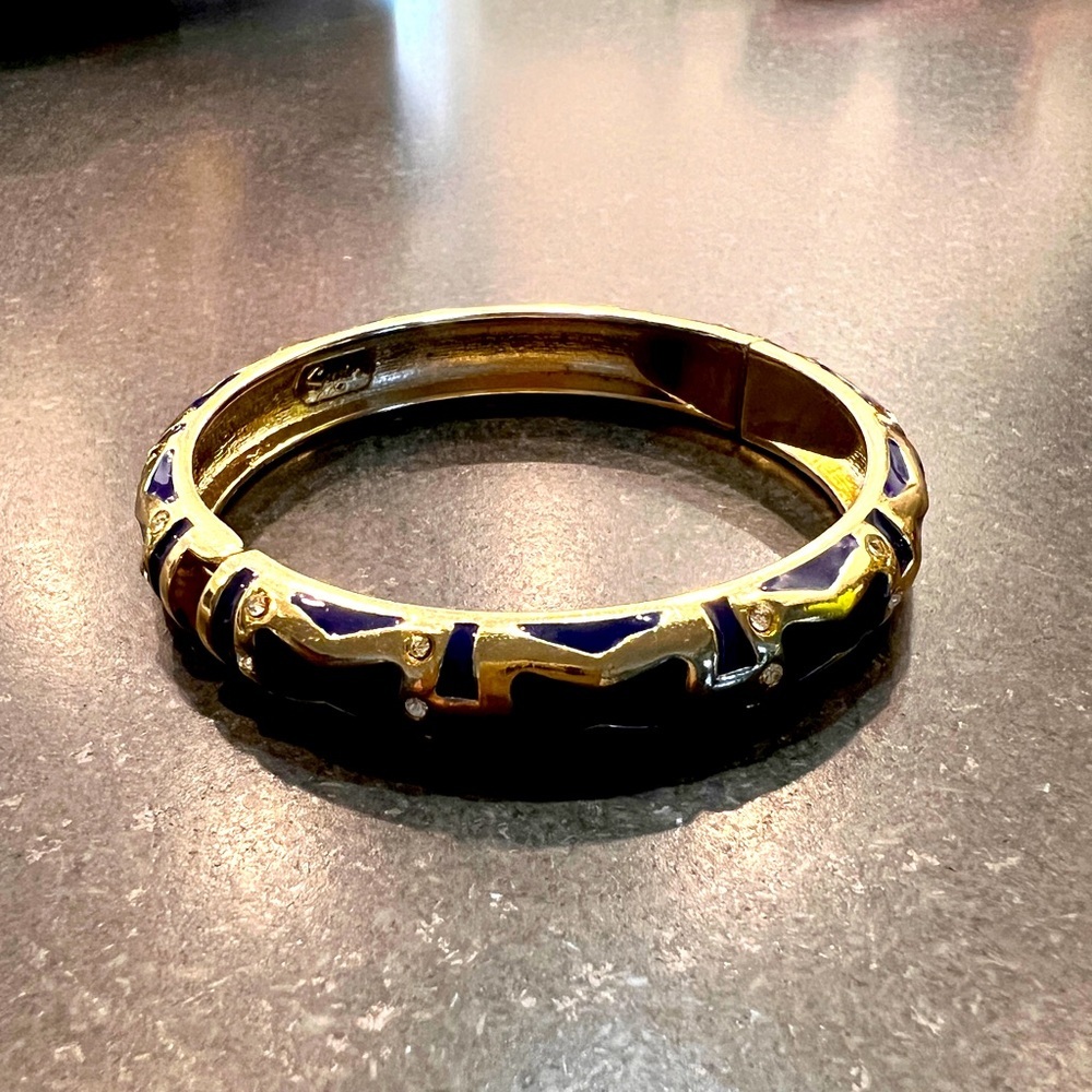 NWOT-SEQUIN bangle bracelet. Signed‎